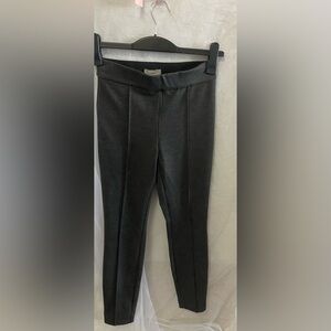 H&M Skinny High-Waisted Pintuck Dress Pants - Dark Grey
XS NWOT